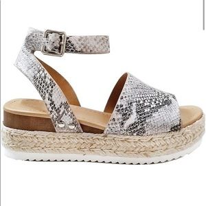 Size 8, soda wedges